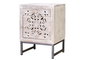 GINER Y COLOMER - Table de chevet ou table d'appoint avec 1 porte et 1 tiroir en bois de manguier massif et pieds métal, finition blanc vieilli et gris, 56 x 40 x 35 cm